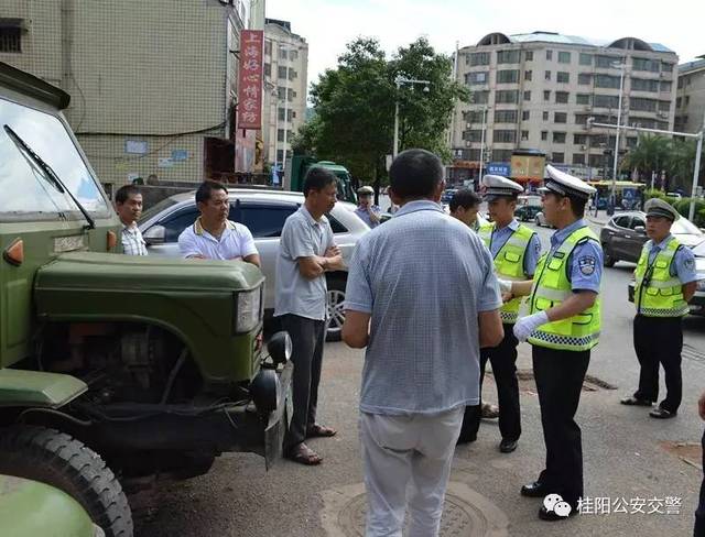 桂阳交警开展城区农用车,拖拉机,摩托车集中整治行动