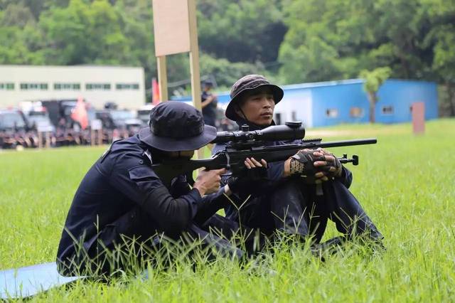 广东珠三角特警拉练比武,深圳特警勇夺第一!