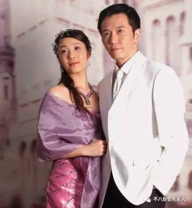2008年的时候,秦丽与香港男演员温兆伦在云南拍摄电视剧《黄河绝恋》