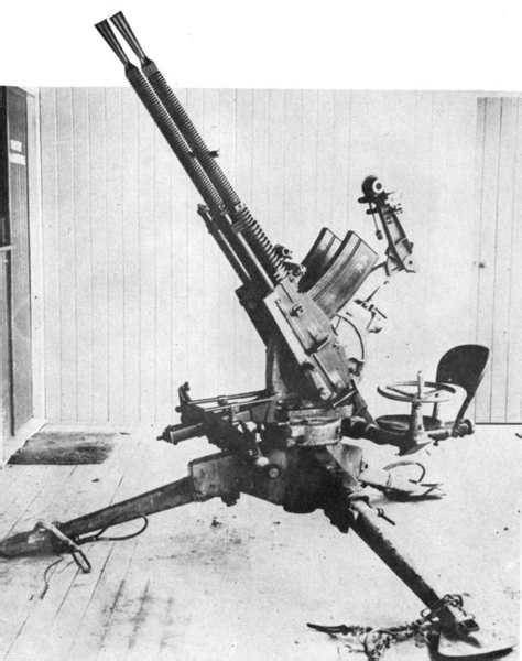 上配置了这款机枪,却要等到1933年方将其定名为"九三式十三mm机炮"