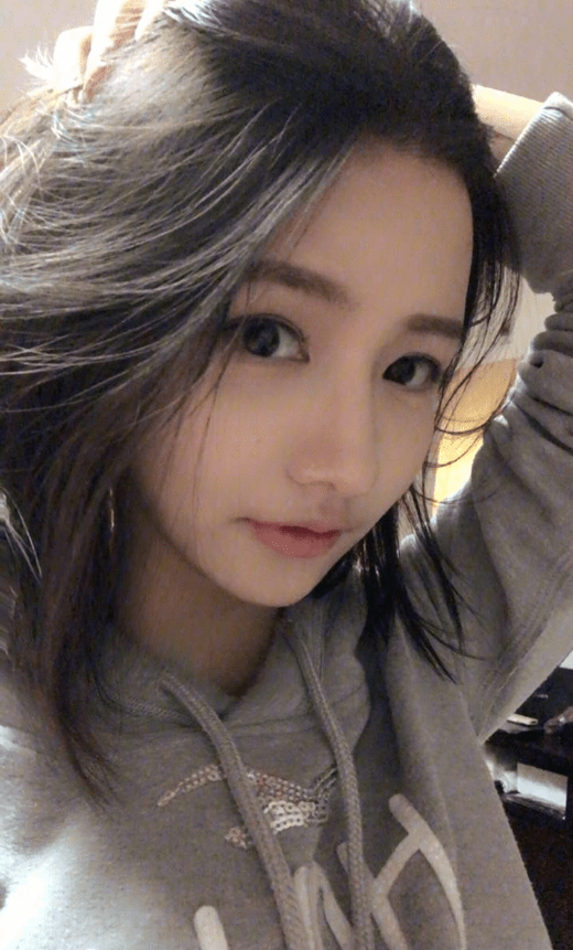 智慧与美貌并存,十位中国电竞圈的美女们