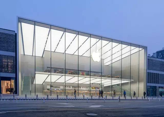 丨杭州湖滨银泰 apple store丨 众所周知,苹果对店铺选址的要求很高.