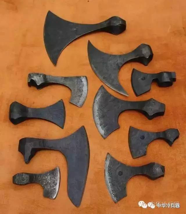 根据需要,可以尝试在斧具表面进行一些镂空或是雕刻的装饰工艺,只要不