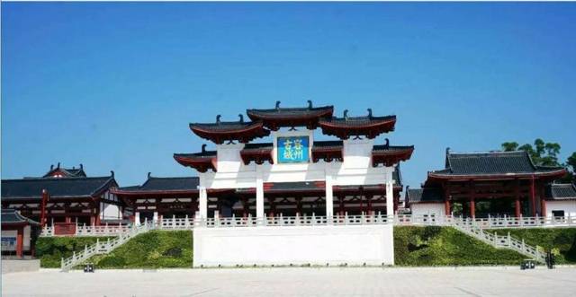 30参观 【容州古城】古城坐落在城东,是容县最富特色的旅游景区之一