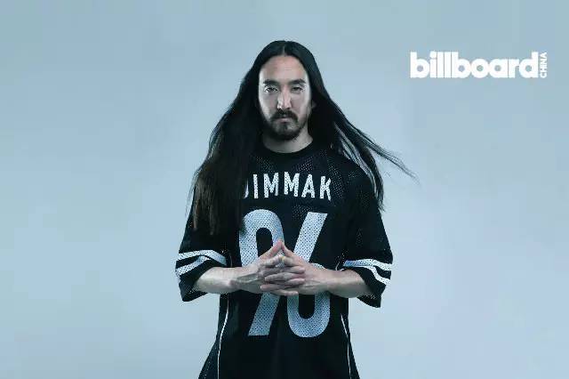 "潮爷"steve aoki 表面是个著名dj,其实是个死硬朋克