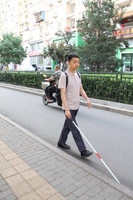 这是一种信息无障碍设计,依靠它盲人可以使用读屏软件,导航等多项辅助