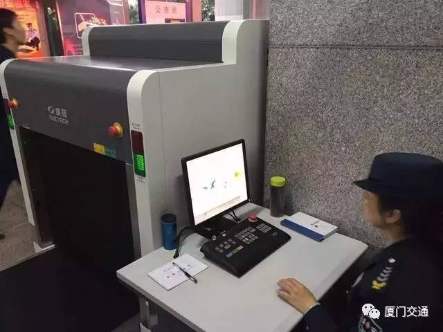 【招聘】厦门BRT招100人!条件宽松,月薪
