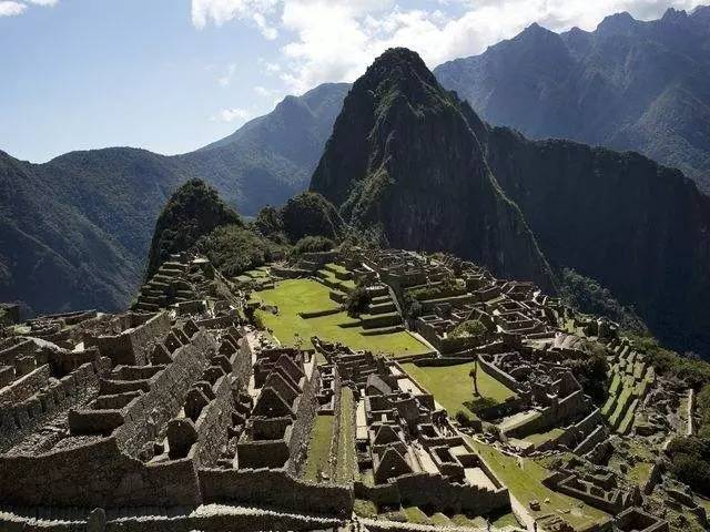 就在同一天,同样在秘鲁的一处风景名胜点——马丘比丘,51岁的德国