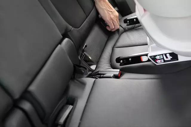 bava熊带你解锁新技能(十六)isofix 接口