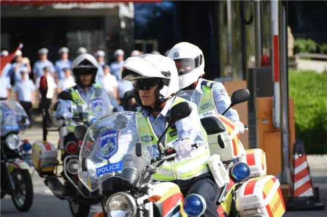 东莞交警"铁骑队"霸气来袭!