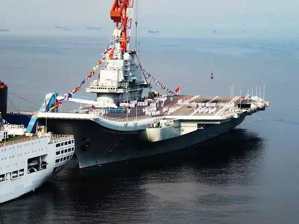 中国海军001A型航母离首航还有一步之遥 