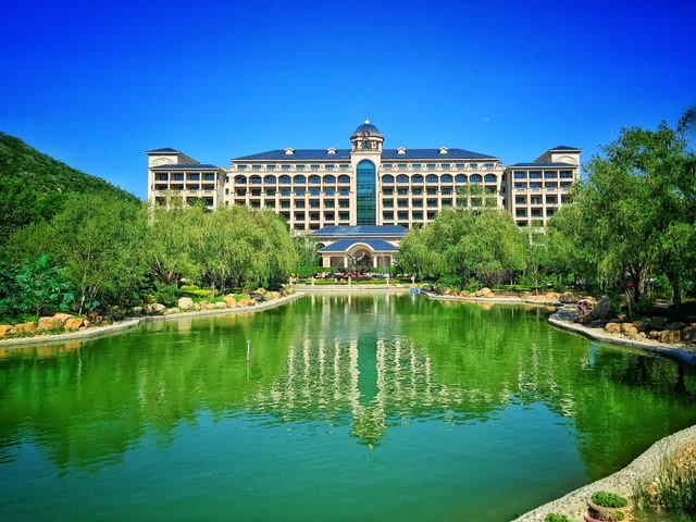 天津恒大酒店紧邻盘山风景区,优美健康的周边环境给酒店居住体验大大