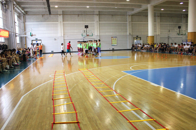 张庆鹏篮球俱乐部与沈阳体育学院签订合作协议