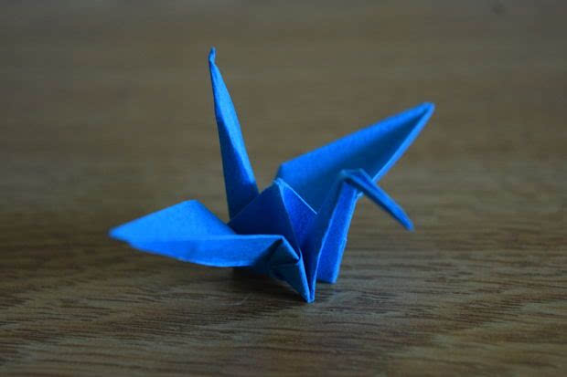 步骤2:折纸千纸鹤