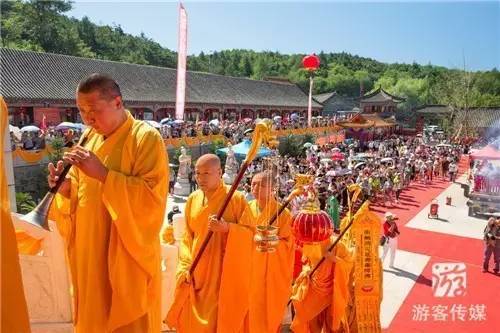 资讯|开原九鼎龙泉寺五百罗汉堂万佛宝塔落成开光庆典