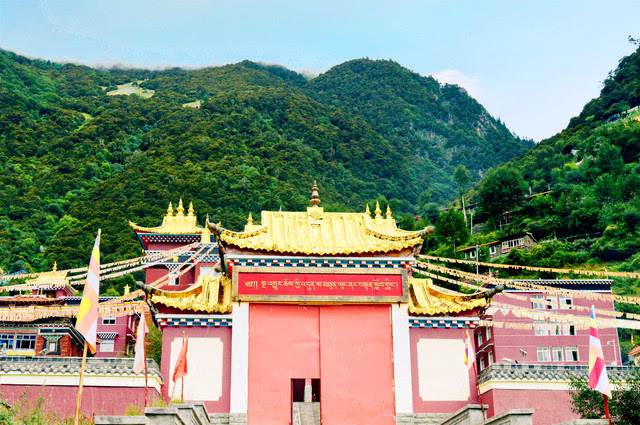 我带你去腾龙夏州达尔基寺祈福,修行,看风景!