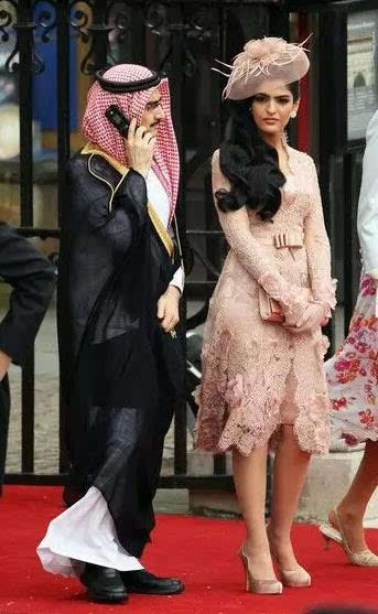 阿尔瓦利德王子和美艳的王妃 前卫王妃用微博倡导沙特妇女权利 这位