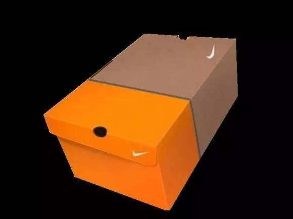 这双nike sb dunk low premium"orange box 不仅在后跟外侧面有鞋盒