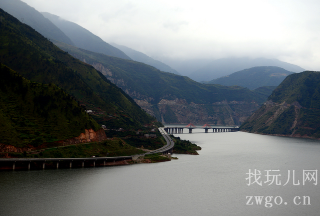 雅西高速,最美的风景总是在路上