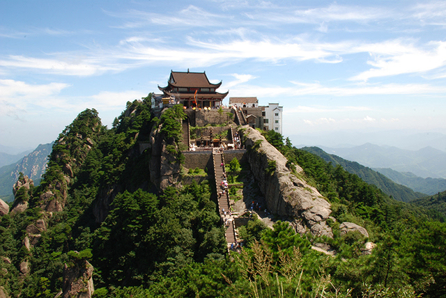 鹿野苑,拘尸那迦以及尼泊尔的蓝毗尼花园并称为世界五大佛教圣地