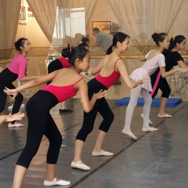 毓美文化为中学生做专业舞蹈培训
