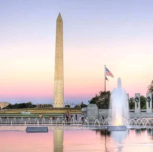 它位于国家广场(national mall),是为纪念美国的第一任总统——乔治