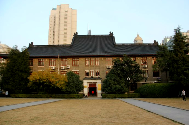 南京大学:原金陵大学旧址