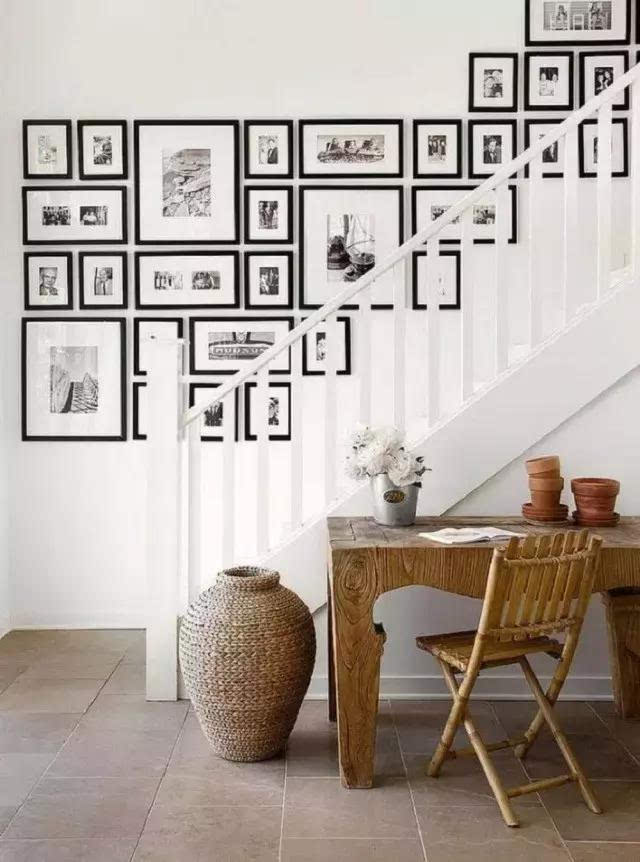 学会这几种照片墙的摆放方式,让你家成为艺术家