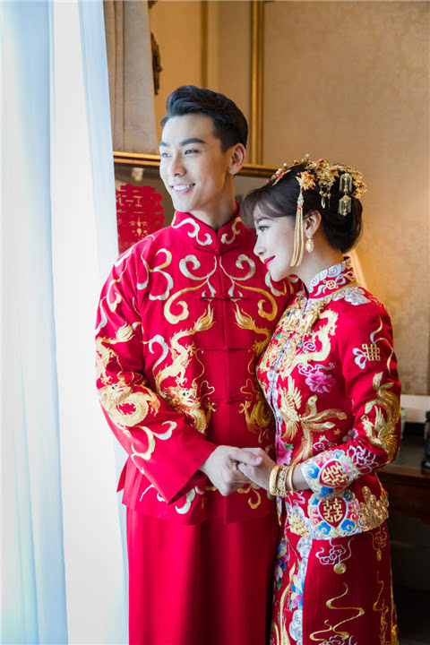 陈紫函戴向宇西班牙婚礼,中式婚纱照抢先看!