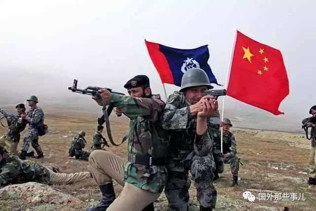 巴基斯坦到底有多爱中国, 看看边境两国士兵就知道