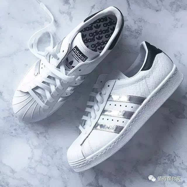 小清新 | adidas阿迪三叶草系列新款女士纯白贝壳头休闲板鞋