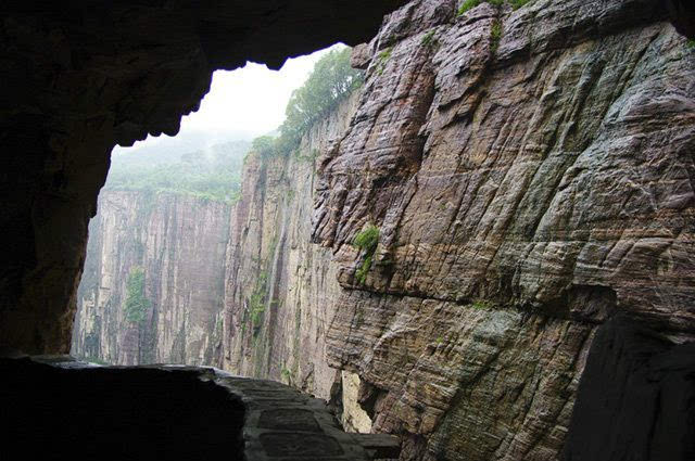 探寻太行山深处,悬崖之上的古村落-郭亮村