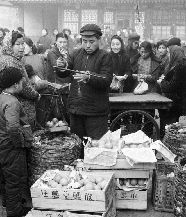 70年代芜湖人的年夜饭居然是这样的.