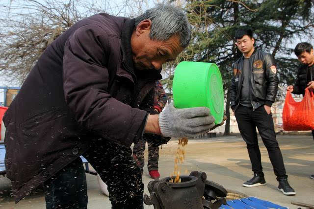 炮口危险,农村这种爆米花机到底安不安全?