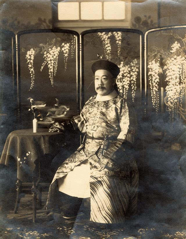 爱新觉罗·善耆(1866年—1922年),字艾堂,号偶遂亭主人,承袭第十位肃