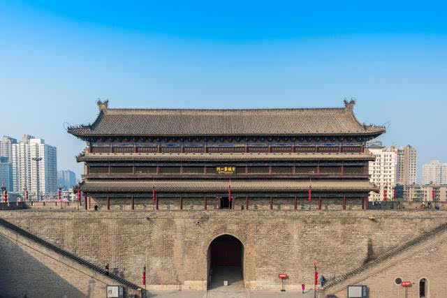 现存的西安城墙是明代建筑,始建于明太祖洪武三年(1370年),洪武十一年