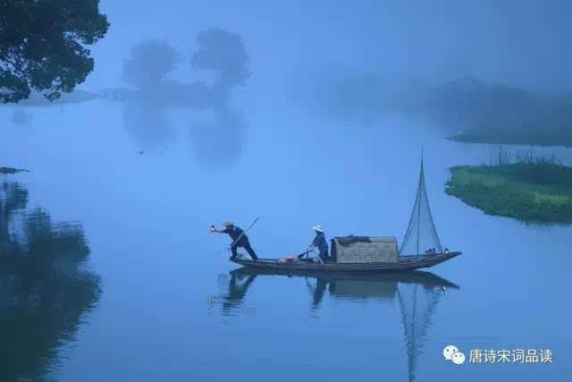 江上晚来堪画处,钓鱼人一蓑归去.