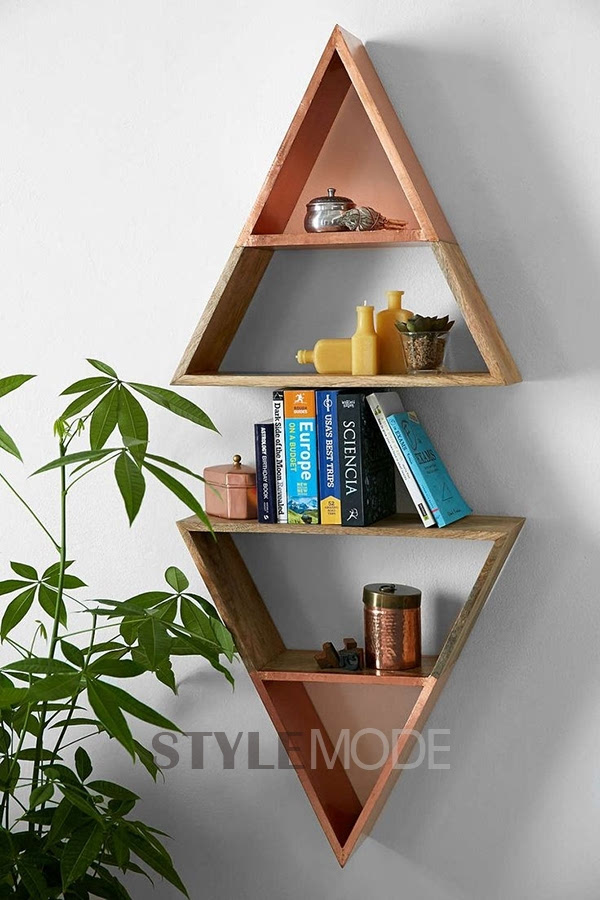 三角形对称的书架很有艺术感,随便摆几本书,就能打造完美的文艺气息!