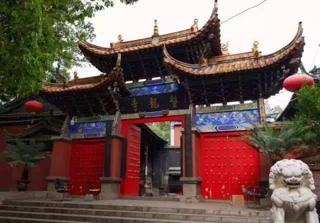 2014最美中国榜——最美中国旅游目的地城市 有盘龙寺,普照寺,宝泉寺