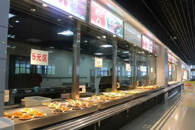 瞅瞅"别人家"学校的食堂:河南财经政法大学!