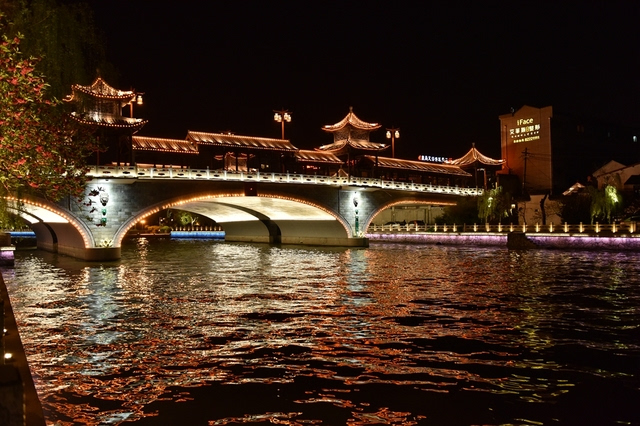 扬州运河夜景