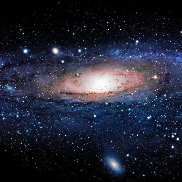 许多星系与银河系聚集,构成了"本超星系团"