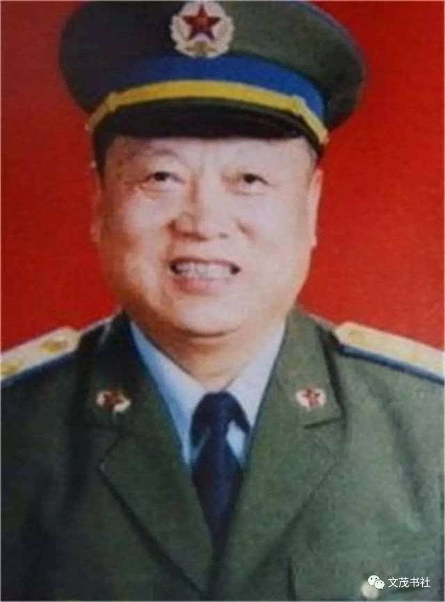 刘顺尧,1939年12月生,空军原司令员,上将军衔,历任飞行员,中队长,大队