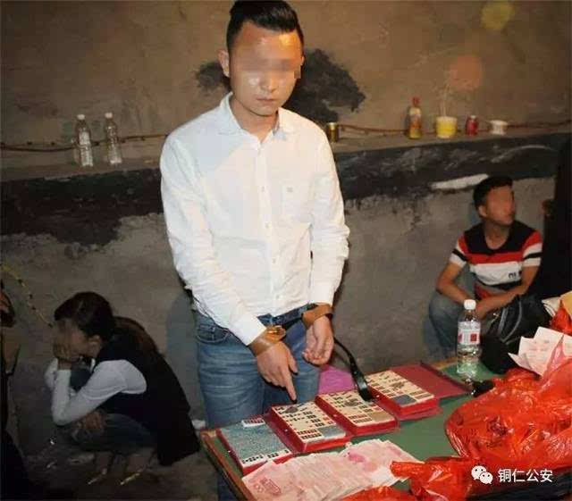 老公赌老婆哭,老婆赌孩子哭.