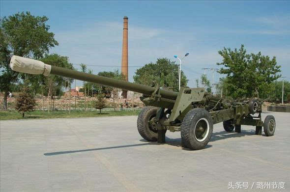 中国海防旅的59-1式130毫米加农炮群射击