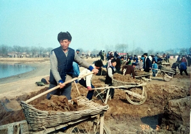 【头条速递】你从未见过的老照片,回忆"上河工"的那些