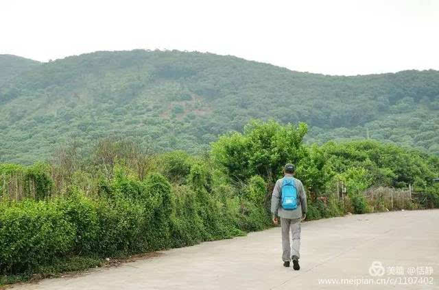 胜子岭停车场(起点→古竹路往南→左拐竹溪路往东→翻越圣旨岭二冠嶂