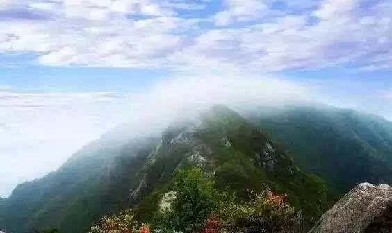 孝感双峰山系大别山余脉,是鄂东北景点最多,面积最大的国家森林公园