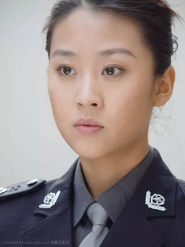 演过6次警察,还有比她man的女演员?