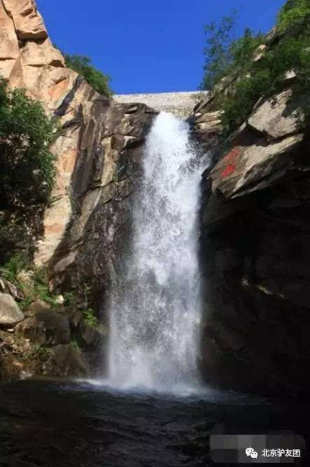 风景区超市,这里地处塞外,云蒙山阴坡,它由清凉谷,千尺珍珠瀑两大部分